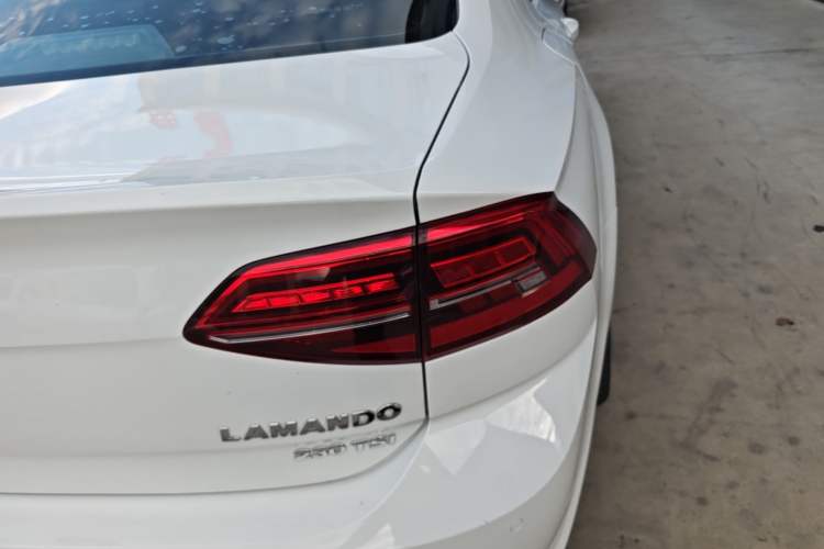 Used Volkswagen Lamando 2019 230TSI DSG Fashion Edition China VI Right Rear Taillight