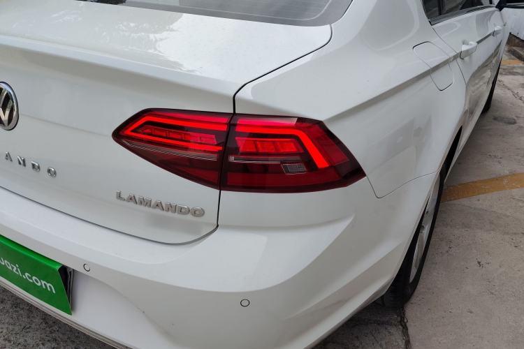 Used Volkswagen Lamando 2019 230TSI DSG Fashion Edition China V Standard Right Rear Taillight