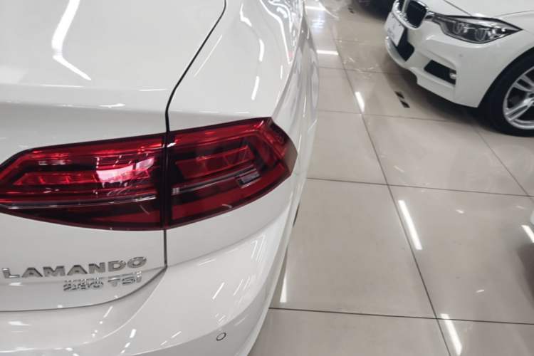 Used Volkswagen Lamando 2019 280TSI DSG Comfort Edition China V Standard Right Rear Taillight