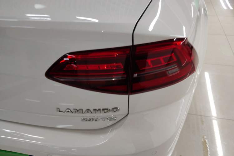 Used Volkswagen Lamando 2019 230TSI DSG Fashion Edition China VI Right Rear Taillight