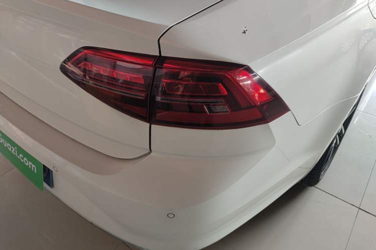 Used Volkswagen Lamando 2019 280TSI DSG Comfort Edition China VI standard Right Rear Taillight