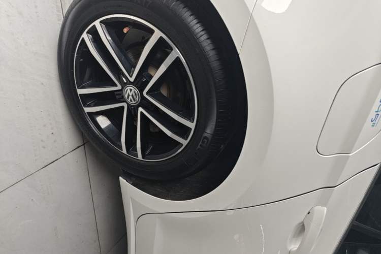 Used Volkswagen Lamando 2019 280TSI DSG Comfort Edition China V Standard Right Rear Wheel Hub