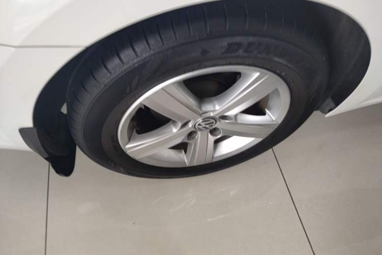 Used Volkswagen Lamando 2019 230TSI DSG Fashion Edition China V Standard Right Rear Wheel Hub