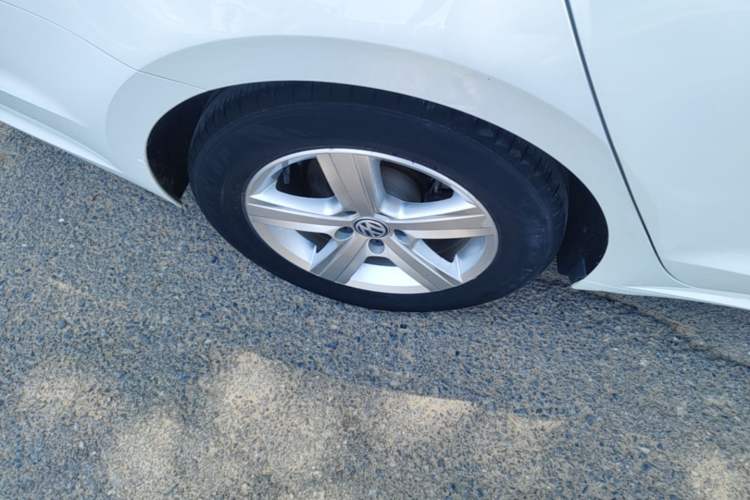 Used Volkswagen Lamando 2019 230TSI DSG Fashion Edition China V Standard Right Rear Wheel Hub
