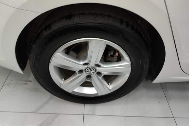 Used Volkswagen Lamando 2019 230TSI DSG Fashion Edition China V Standard Right Rear Wheel Hub