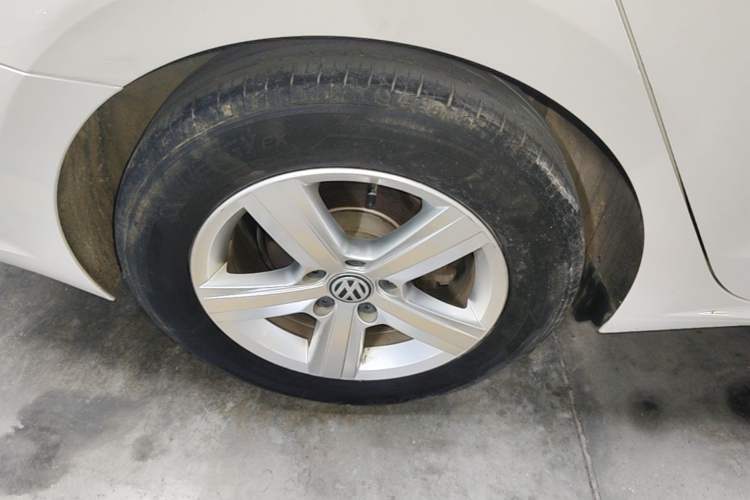 Used Volkswagen Lamando 2019 230TSI DSG Vision Edition China VI Standard Right Rear Wheel Hub