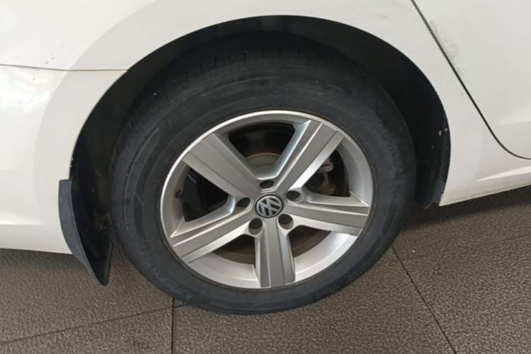Used Volkswagen Lamando 2019 230TSI DSG Fashion Edition China VI Right Rear Wheel Hub