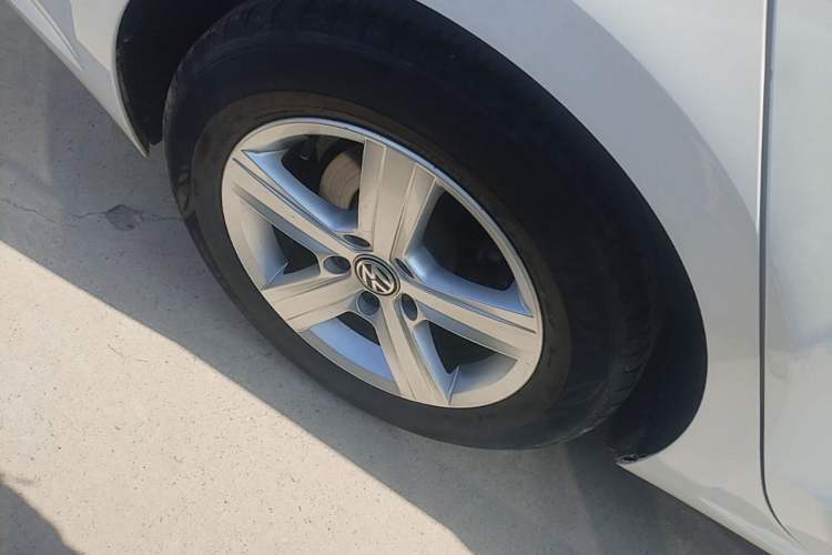 Used Volkswagen Lamando 2019 230TSI DSG Fashion Edition China V Standard Right Rear Wheel Hub