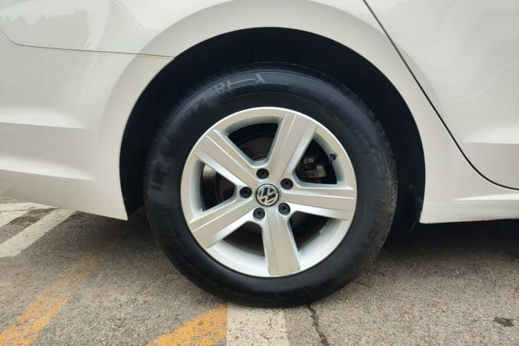 Used Volkswagen Lamando 2019 230TSI DSG Fashion Edition China VI Right Rear Wheel Hub