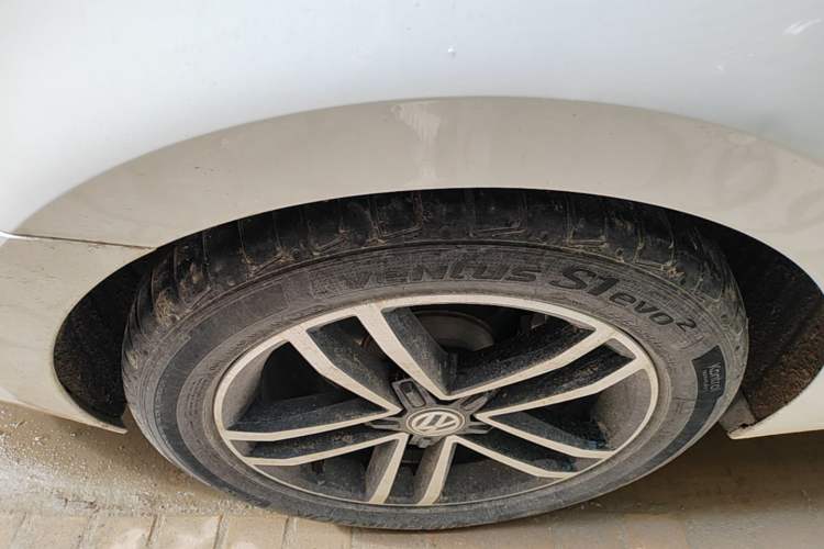 Used Volkswagen Lamando 2019 280TSI DSG Comfort Edition China VI standard Right Rear Wheel Hub
