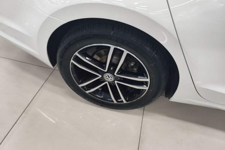 Used Volkswagen Lamando 2019 280TSI DSG Comfort Edition China V Standard Right Rear Wheel Hub