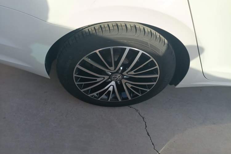 Used Volkswagen Lamando 2019 280TSI DSG Luxury Edition China VI Standard Right Rear Wheel Hub