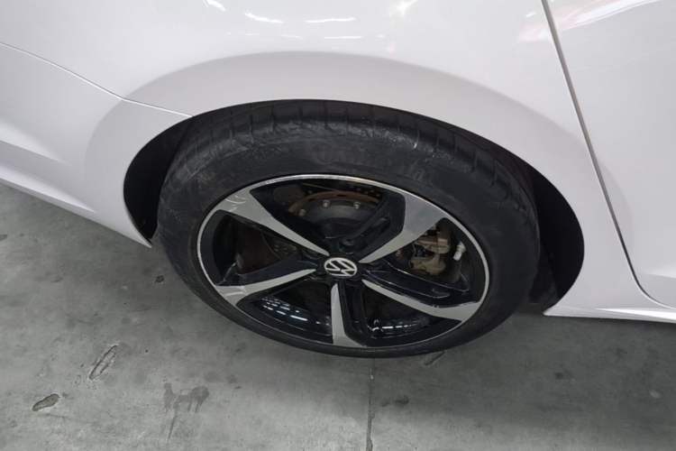 Used Volkswagen Lamando 2019 230TSI DSG Fashion Edition China V Standard Right Rear Wheel Hub