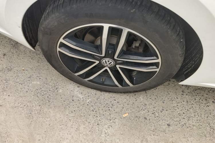 Used Volkswagen Lamando 2019 280TSI DSG Comfort Edition China VI standard Right Rear Wheel Hub