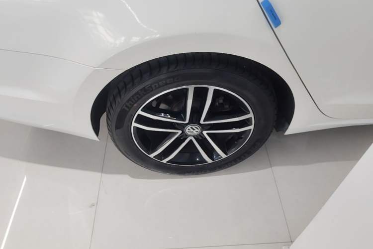 Used Volkswagen Lamando 2019 280TSI DSG Comfort Edition China V Standard Right Rear Wheel Hub