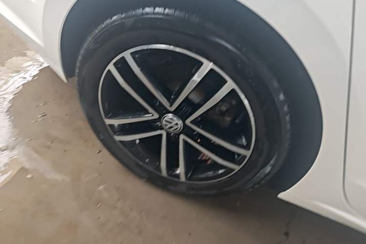 Used Volkswagen Lamando 2019 280TSI DSG Comfort Edition China V Standard Right Rear Wheel Hub