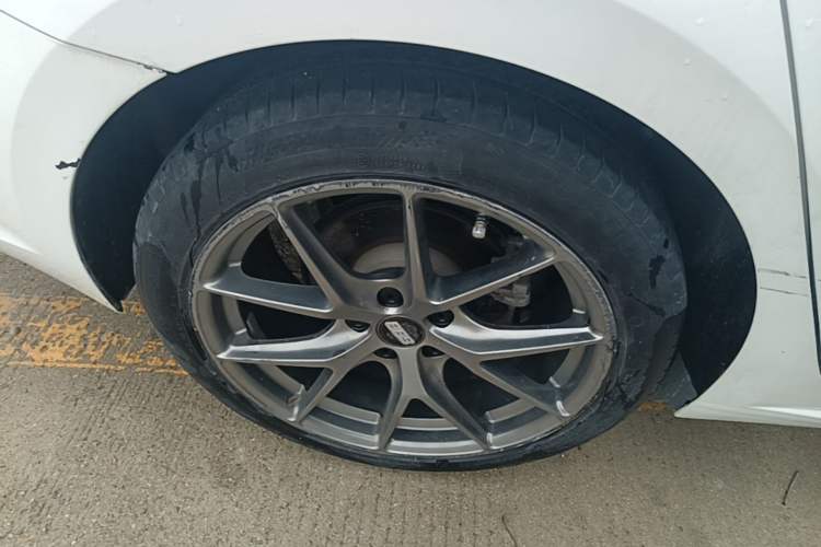 Used Volkswagen Lamando 2019 230TSI DSG Fashion Edition China V Standard Right Rear Wheel Hub