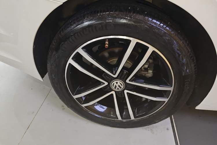 Used Volkswagen Lamando 2019 280TSI DSG Comfort Edition China VI standard Right Rear Wheel Hub