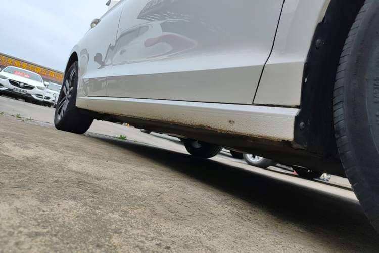 Used Volkswagen Lamando 2019 280TSI DSG Comfort Edition China V Standard Right Side Sill