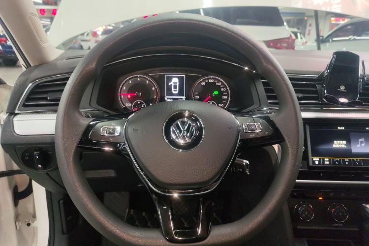 Used Volkswagen Lamando 2019 230TSI DSG Fashion Edition China VI Steering Wheel