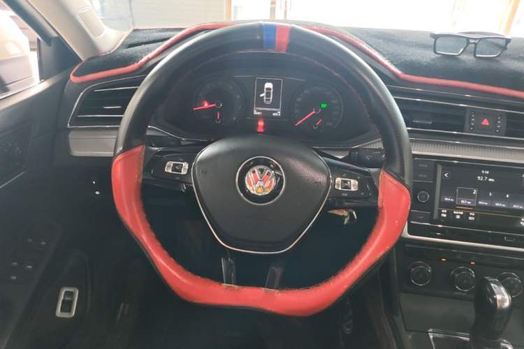 Used Volkswagen Lamando 2019 230TSI DSG Fashion Edition China V Standard Steering Wheel