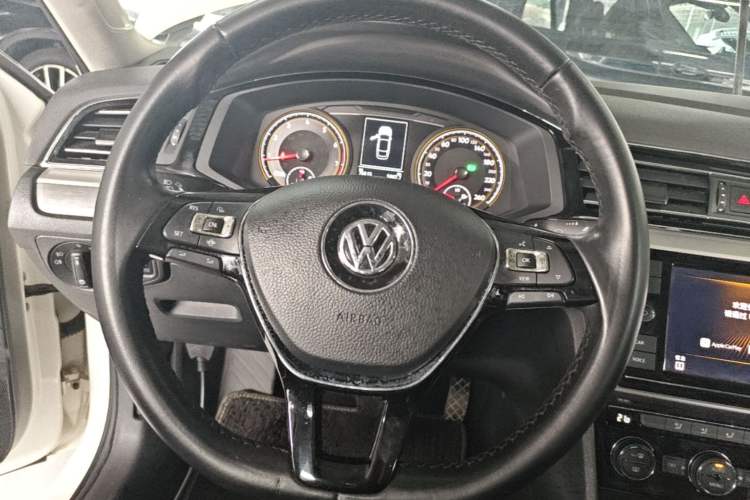 Used Volkswagen Lamando 2019 280TSI DSG Comfort Edition China V Standard Steering Wheel