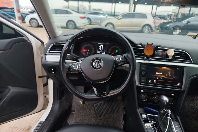 Used Volkswagen Lamando 2019 280TSI DSG Comfort Edition China VI standard Steering Wheel