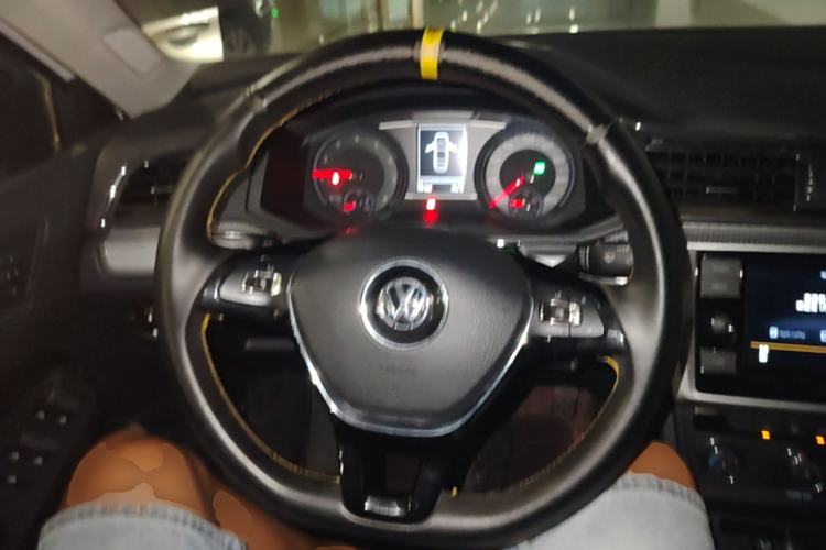 Used Volkswagen Lamando 2019 230TSI DSG Vision Edition China VI Standard Steering Wheel