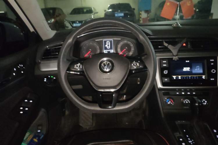 Used Volkswagen Lamando 2019 230TSI DSG Fashion Edition China VI Steering Wheel