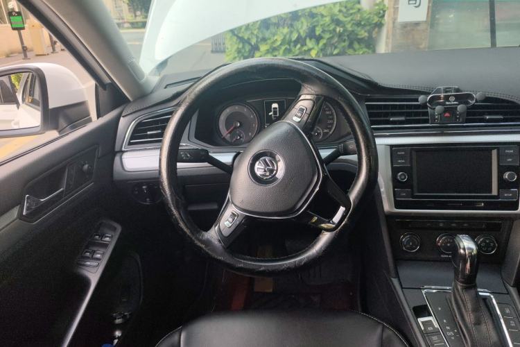 Used Volkswagen Lamando 2019 230TSI DSG Fashion Edition China VI Steering Wheel