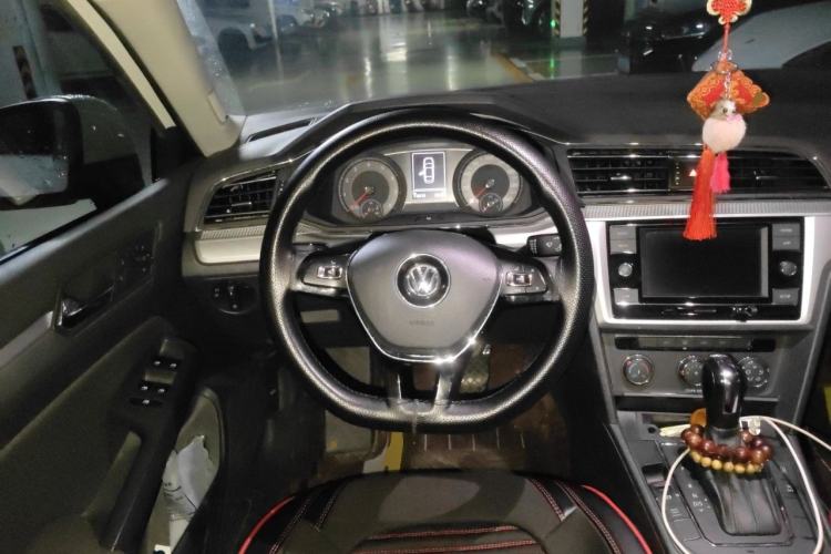 Used Volkswagen Lamando 2019 230TSI DSG Fashion Edition China VI Steering Wheel