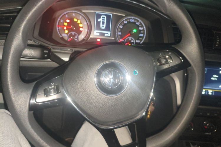 Used Volkswagen Lamando 2019 230TSI DSG Fashion Edition China VI Steering Wheel