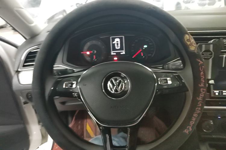 Used Volkswagen Lamando 2019 230TSI DSG Fashion Edition China VI Steering Wheel