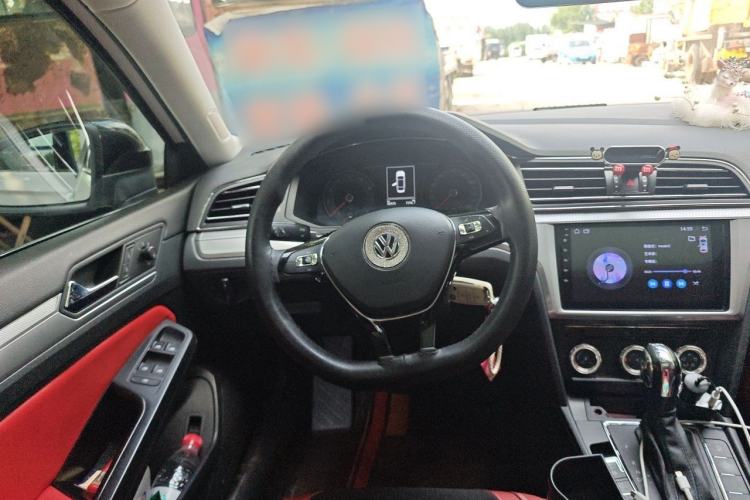 Used Volkswagen Lamando 2019 230TSI DSG Fashion Edition China V Standard Steering Wheel