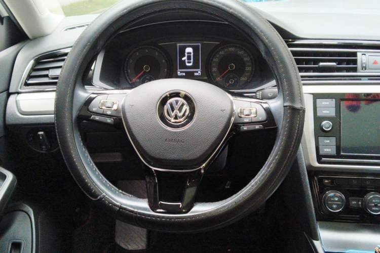 Used Volkswagen Lamando 2019 280TSI DSG Comfort Edition China VI standard Steering Wheel