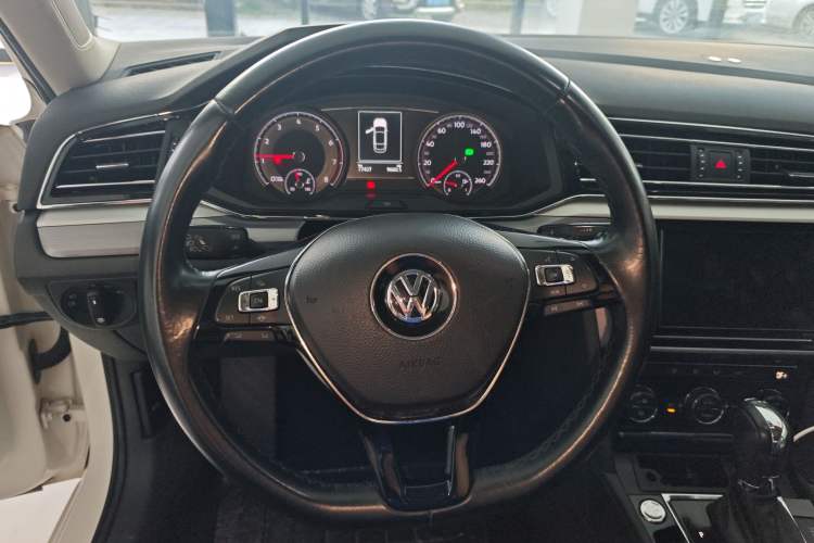 Used Volkswagen Lamando 2019 280TSI DSG Comfort Edition China VI standard Steering Wheel
