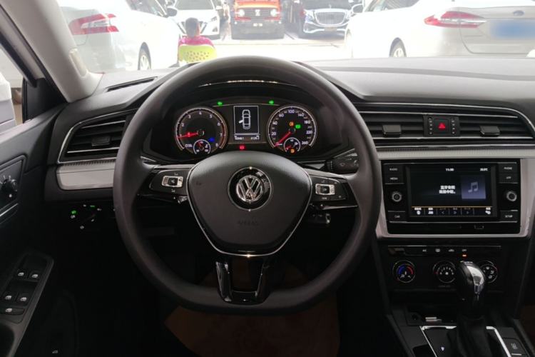 Used Volkswagen Lamando 2019 230TSI DSG Fashion Edition China VI Steering Wheel