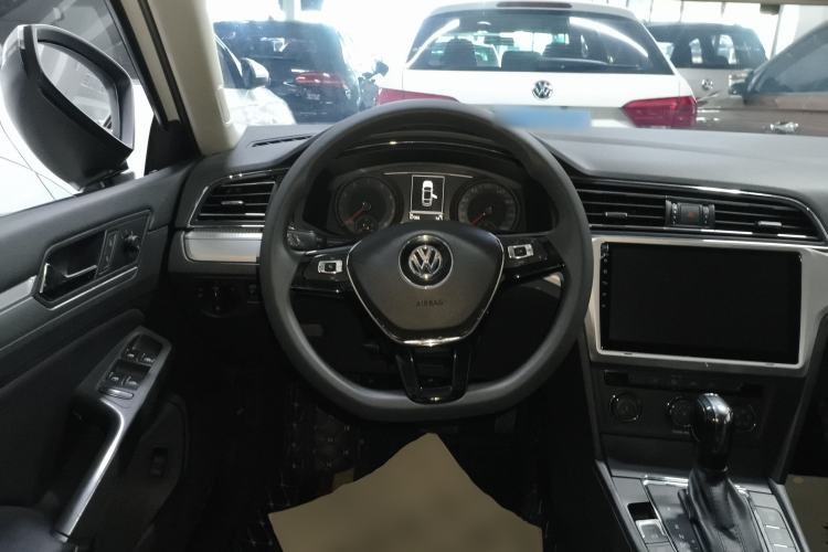 Used Volkswagen Lamando 2019 230TSI DSG Fashion Edition China VI Steering Wheel