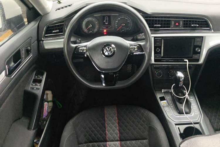 Used Volkswagen Lamando 2019 230TSI DSG Vision Edition China VI Standard Steering Wheel