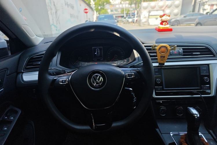Used Volkswagen Lamando 2019 230TSI DSG Fashion Edition China VI Steering Wheel