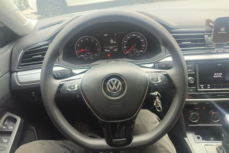 Used Volkswagen Lamando 2019 230TSI DSG Fashion Edition China VI Steering Wheel