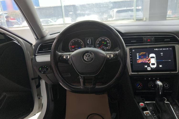 Used Volkswagen Lamando 2019 230TSI DSG Fashion Edition China VI Steering Wheel