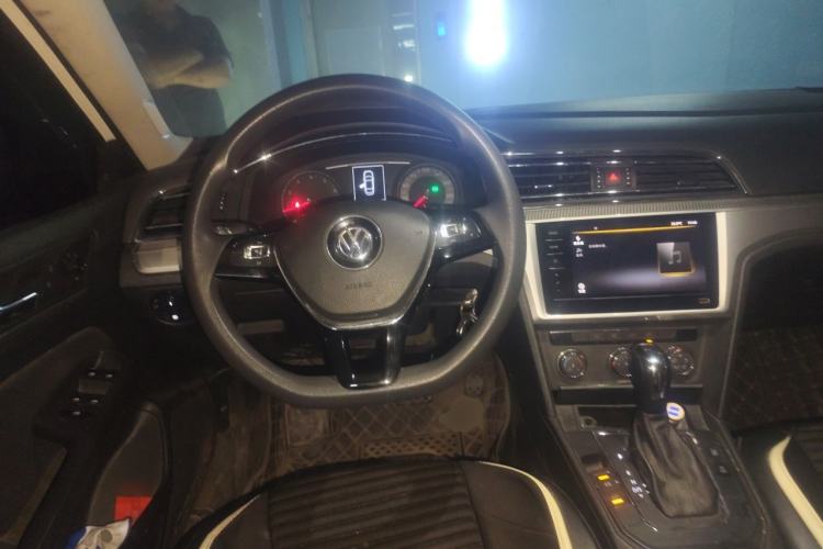 Used Volkswagen Lamando 2019 230TSI DSG Fashion Edition China V Standard Steering Wheel