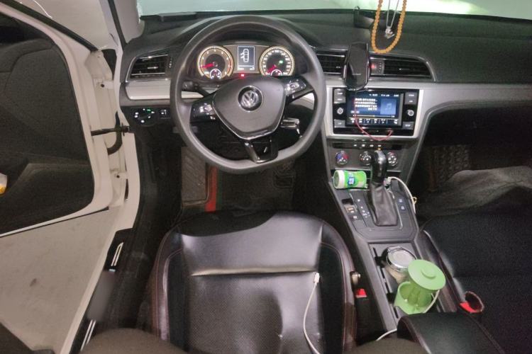 Used Volkswagen Lamando 2019 230TSI DSG Vision Edition China VI Standard Steering Wheel
