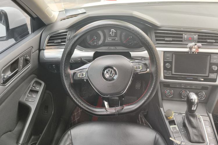 Used Volkswagen Lamando 2019 230TSI DSG Fashion Edition China VI Steering Wheel