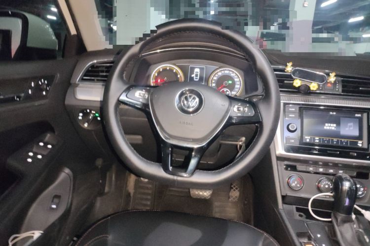 Used Volkswagen Lamando 2019 230TSI DSG Fashion Edition China V Standard Steering Wheel