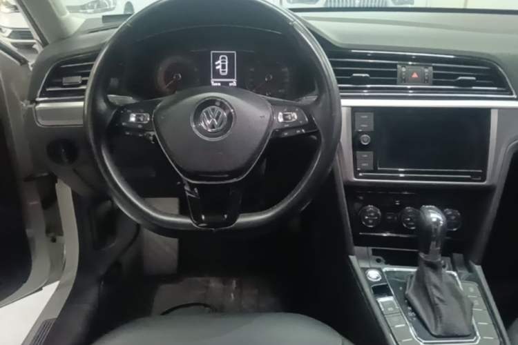 Used Volkswagen Lamando 2019 280TSI DSG Comfort Edition China V Standard Steering Wheel
