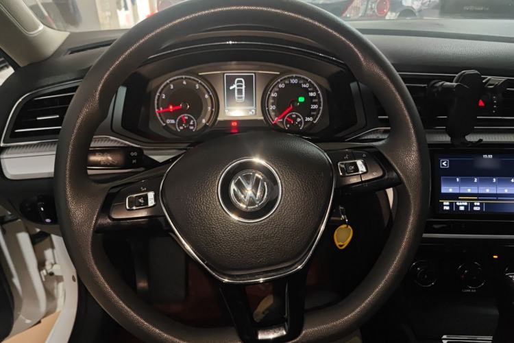 Used Volkswagen Lamando 2019 230TSI DSG Fashion Edition China VI Steering Wheel