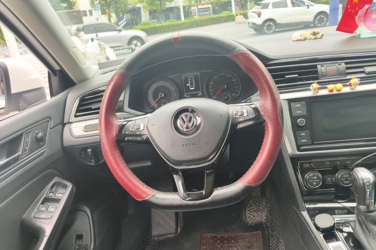 Used Volkswagen Lamando 2019 280TSI DSG Comfort Edition China V Standard Steering Wheel