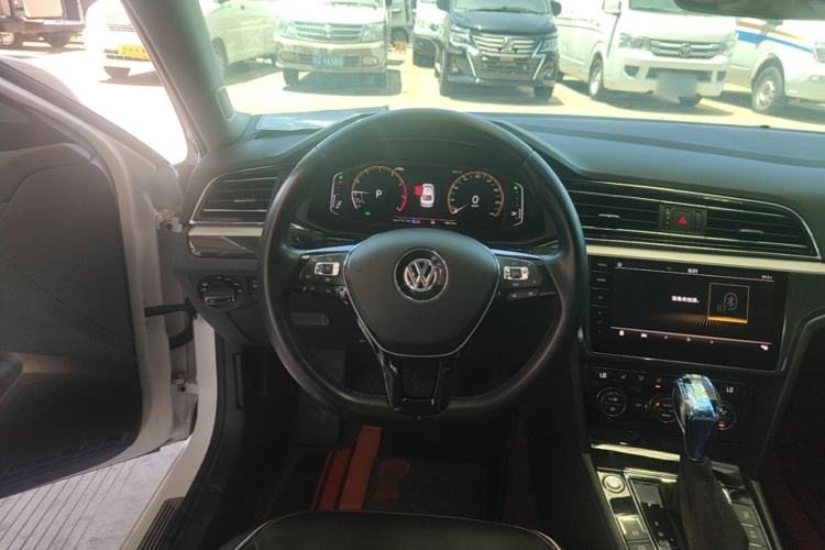 Used Volkswagen Lamando 2019 280TSI DSG Luxury Edition China VI Standard Steering Wheel